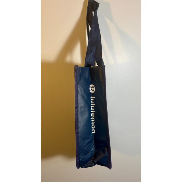 Lululemon Tote Bag – Inspirational All-Over Print – Navy & White (Small) - Picture 2 of 3